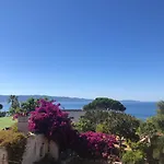 4 Couchages, Climatisé A 150m De La Route Des Sanguinaires, Parking Privé * Ajaccio (Corsica)