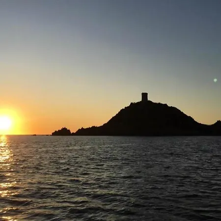 4 Couchages, Climatisé A 150m De La Route Des Sanguinaires, Parking Privé * Ajaccio (Corsica)