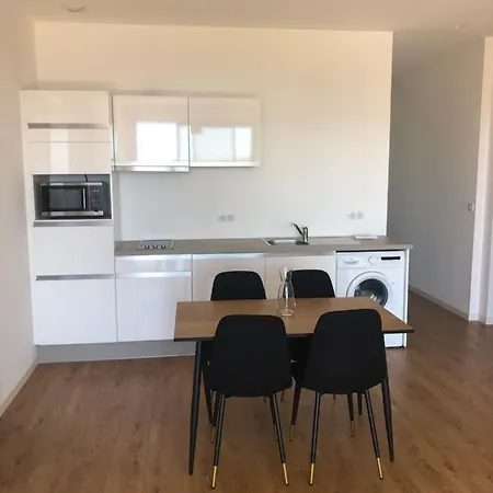 Appartement 4 Couchages, Climatisé A 150m De La Route Des Sanguinaires, Parking Privé *
