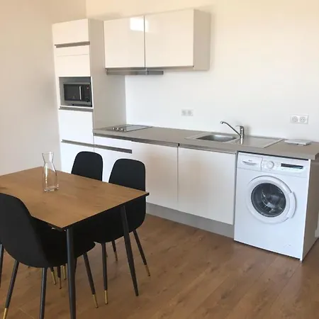 4 Couchages, Climatisé A 150m De La Route Des Sanguinaires, Parking Privé * Ajaccio (Corsica)