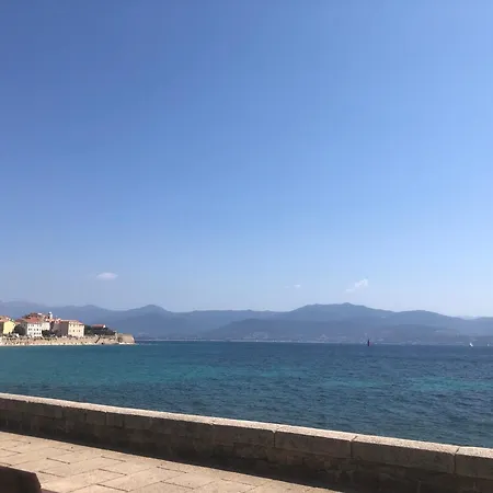 4 Couchages, Climatise A 150m De La Route Des Sanguinaires, Parking Prive Apartment Ajaccio (Corsica)