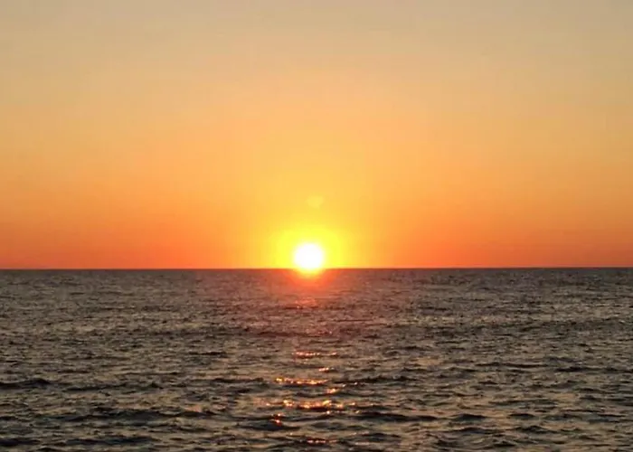 Appartement 4 Couchages, Climatisé A 150m De La Route Des Sanguinaires, Parking Privé *