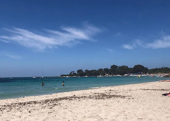 4 Couchages, Climatisé A 150m De La Route Des Sanguinaires, Parking Privé Appartement Ajaccio (Corsica)