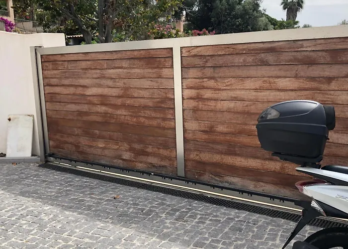 4 Couchages, Climatisé A 150m De La Route Des Sanguinaires, Parking Privé * Ajaccio (Corsica)