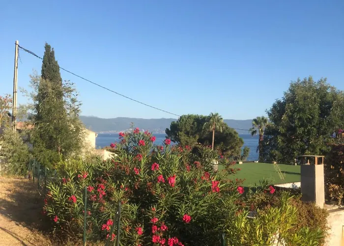 4 Couchages, Climatisé A 150m De La Route Des Sanguinaires, Parking Privé *