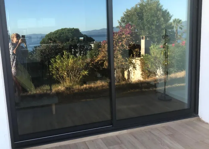 4 Couchages, Climatisé A 150m De La Route Des Sanguinaires, Parking Privé Appartement *